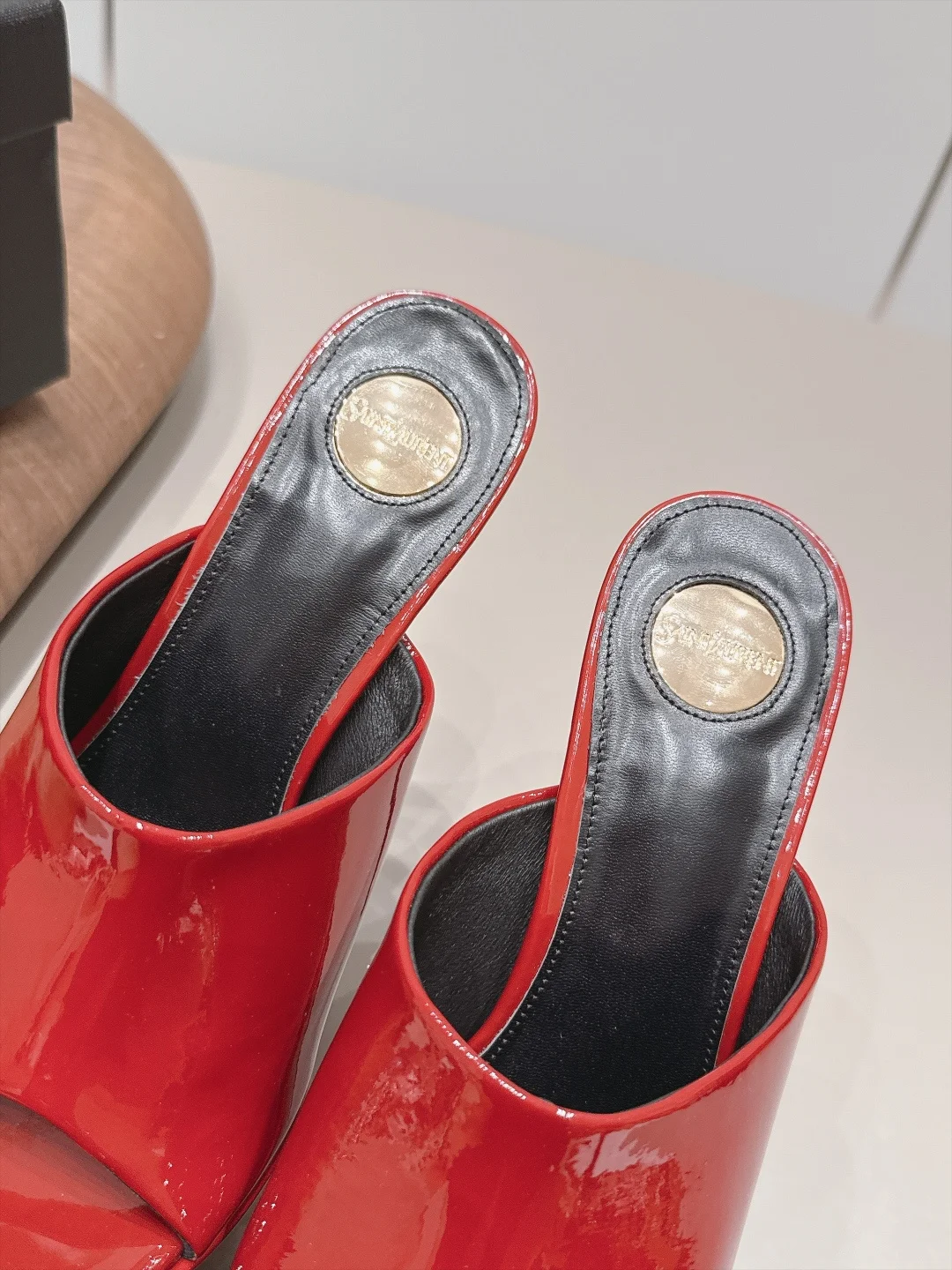 SAINT LAURENT Mules Patent Leather Sheepskin Red-Black EU35-39 C10202609111549 - Image 6
