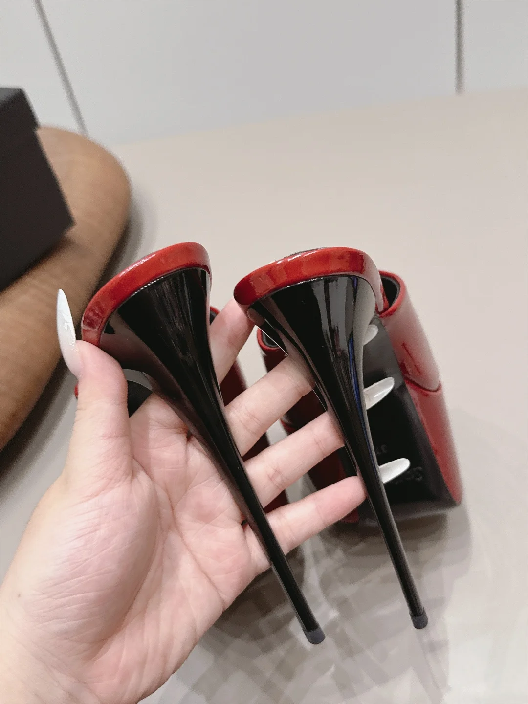 SAINT LAURENT Mules Patent Leather Sheepskin Red-Black EU35-39 C10202609111549 - Image 9