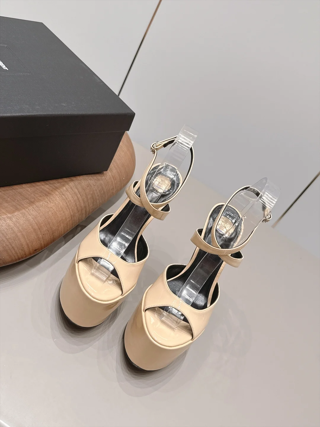 SAINT LAURENT Sandals Beige C20202609111553