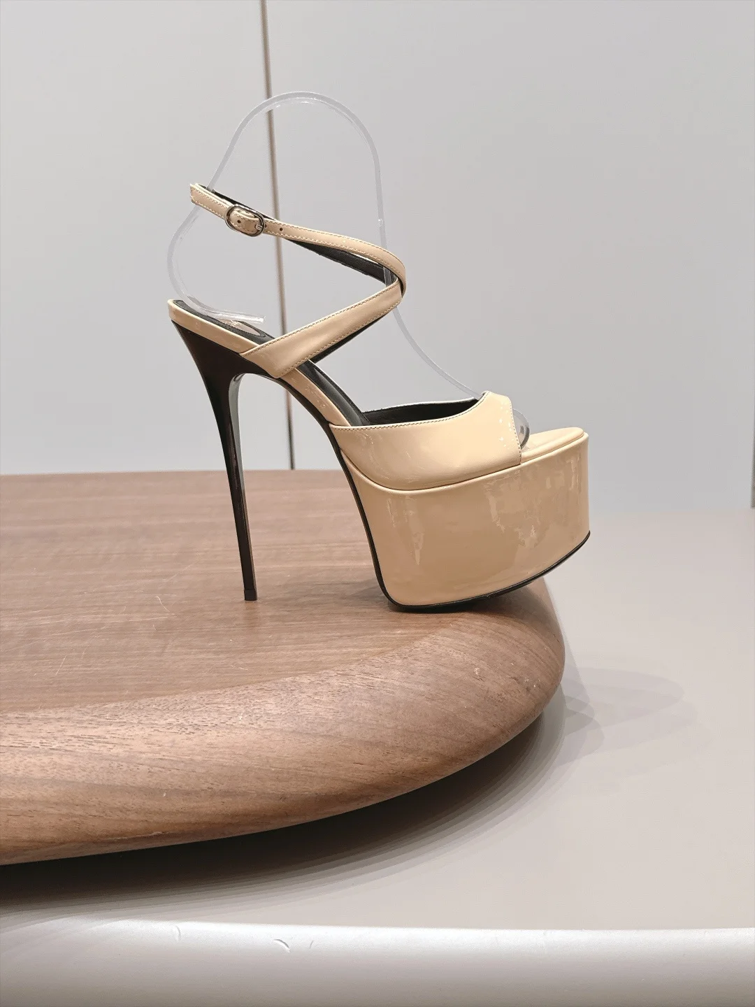 SAINT LAURENT Sandals Beige C20202609111553 - Image 5