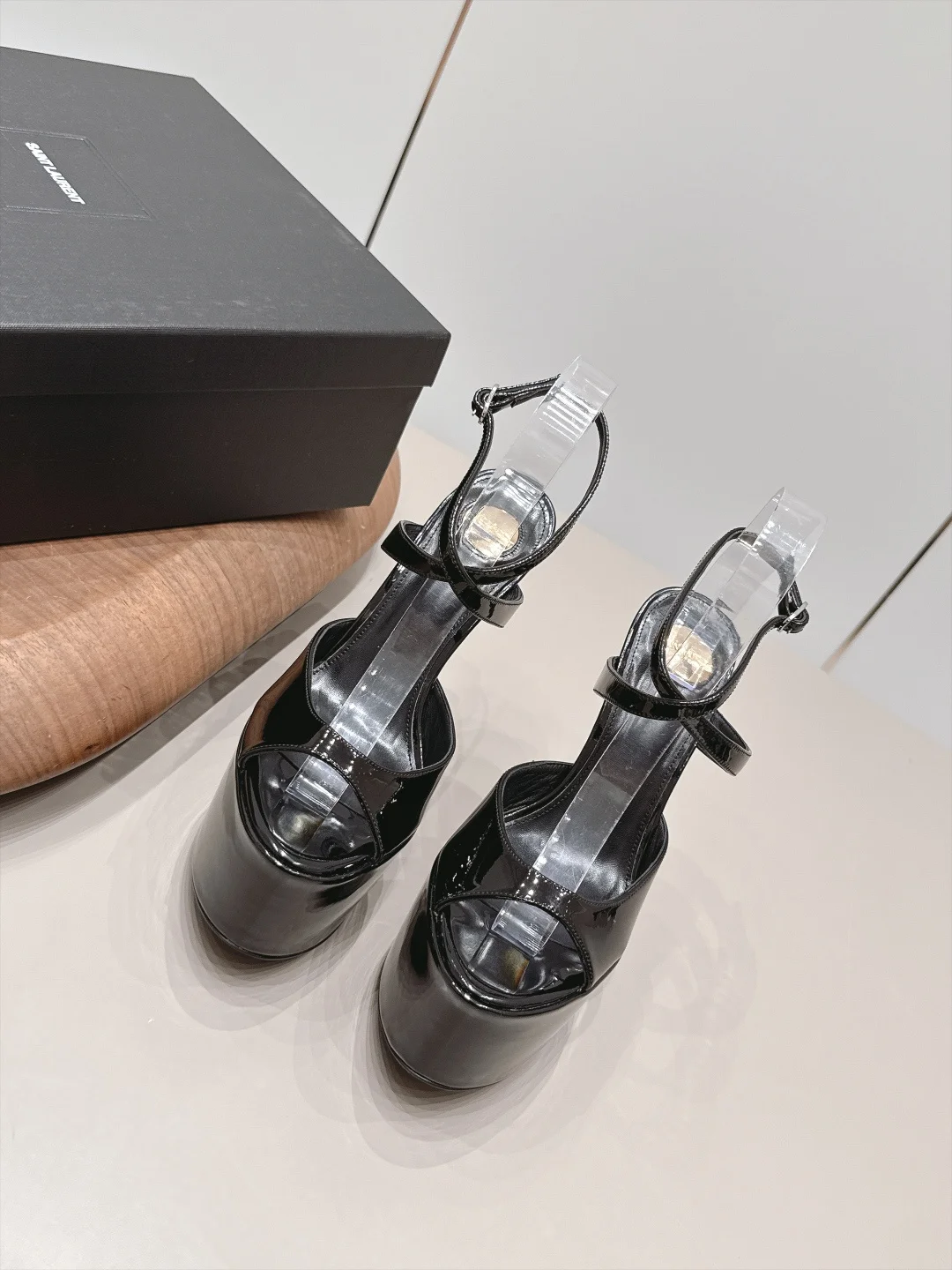 SAINT LAURENT Sandals Patent Leather Black EU35-39 C20202609111556