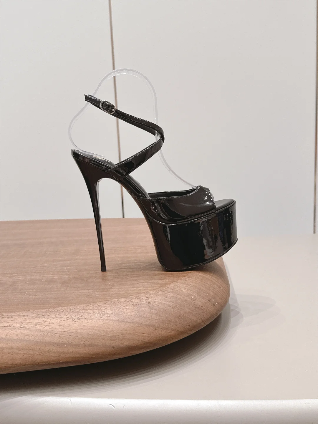 SAINT LAURENT Sandals Patent Leather Black EU35-39 C20202609111556 - Image 5