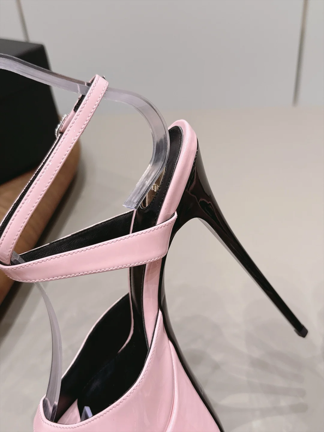 SAINT LAURENT Sandals Pink-Black C20202609111551 - Image 8