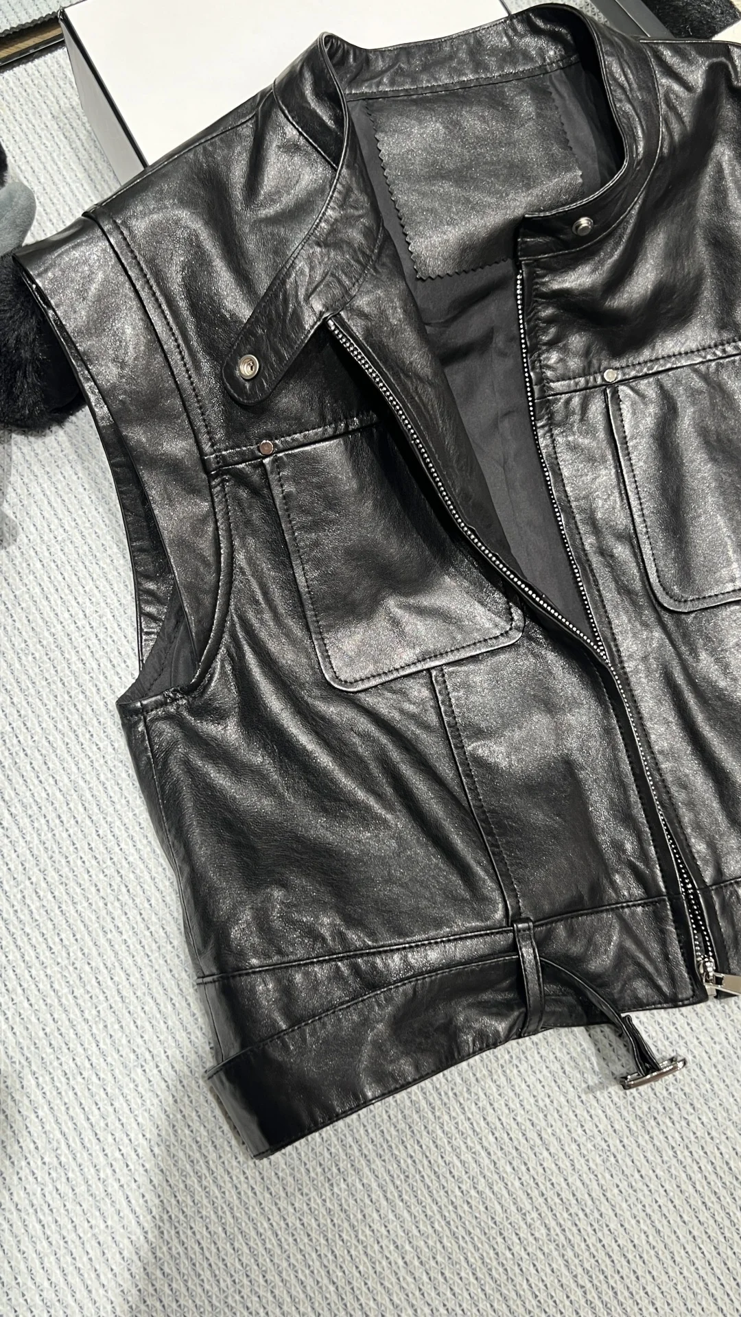 SAINT LAURENT Vests Sheep Leather Black S-XL D95202609063069 - Image 5