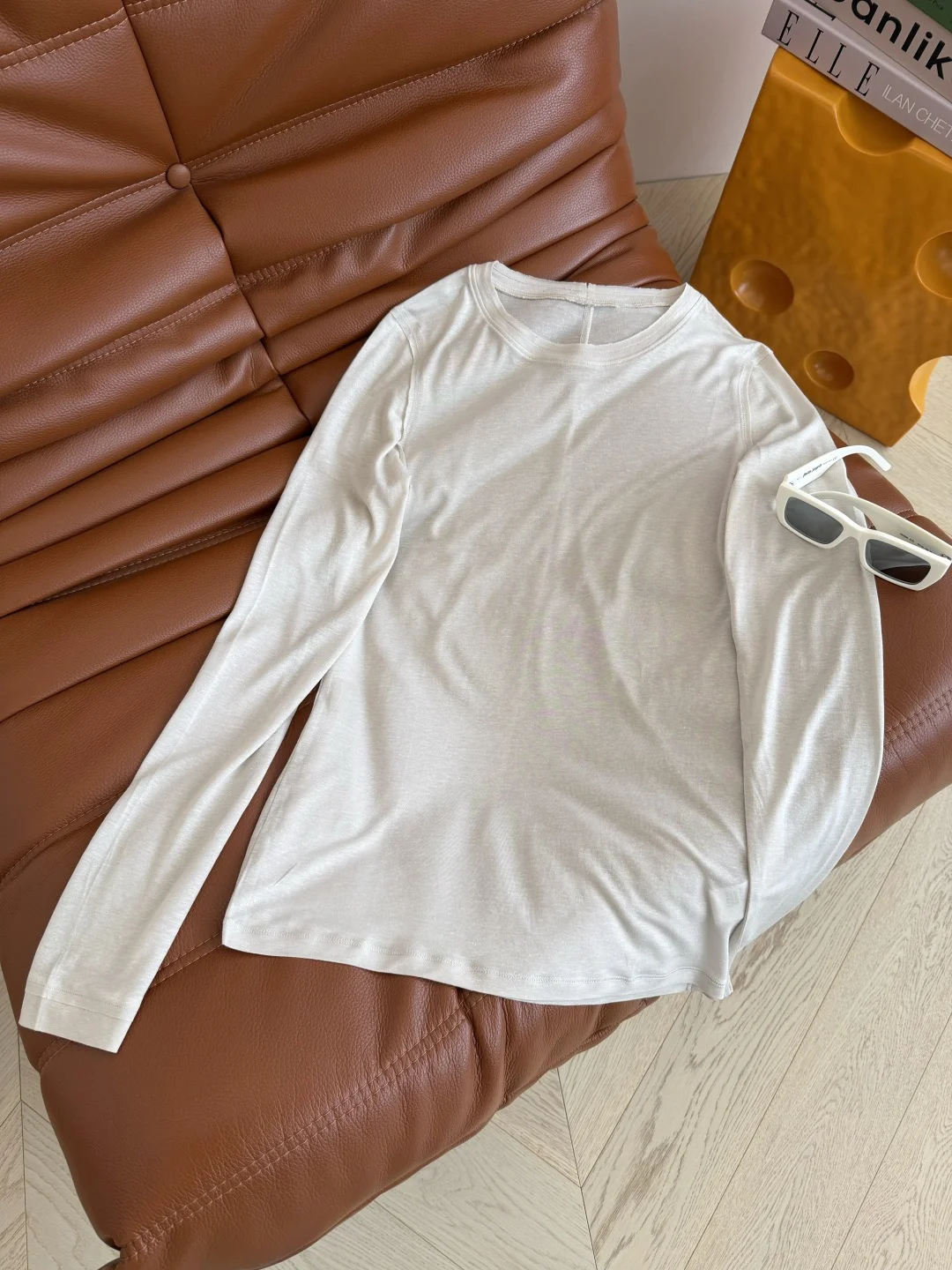 THE ROW T-shirts Linen Tencel Blend Brown-White S-L A95202609061730 - Image 3