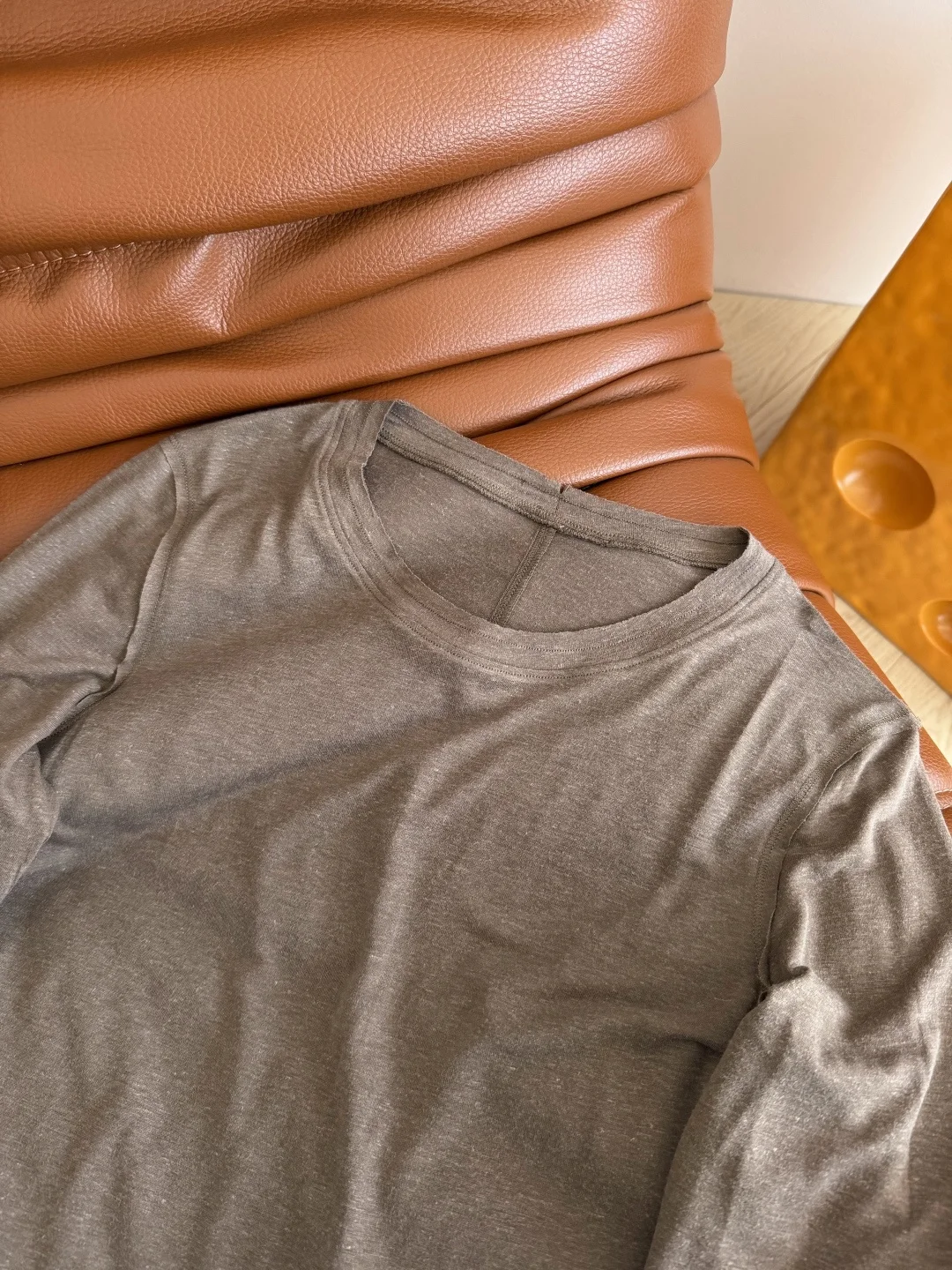 THE ROW T-shirts Linen Tencel Blend Brown-White S-L A95202609061730 - Image 7