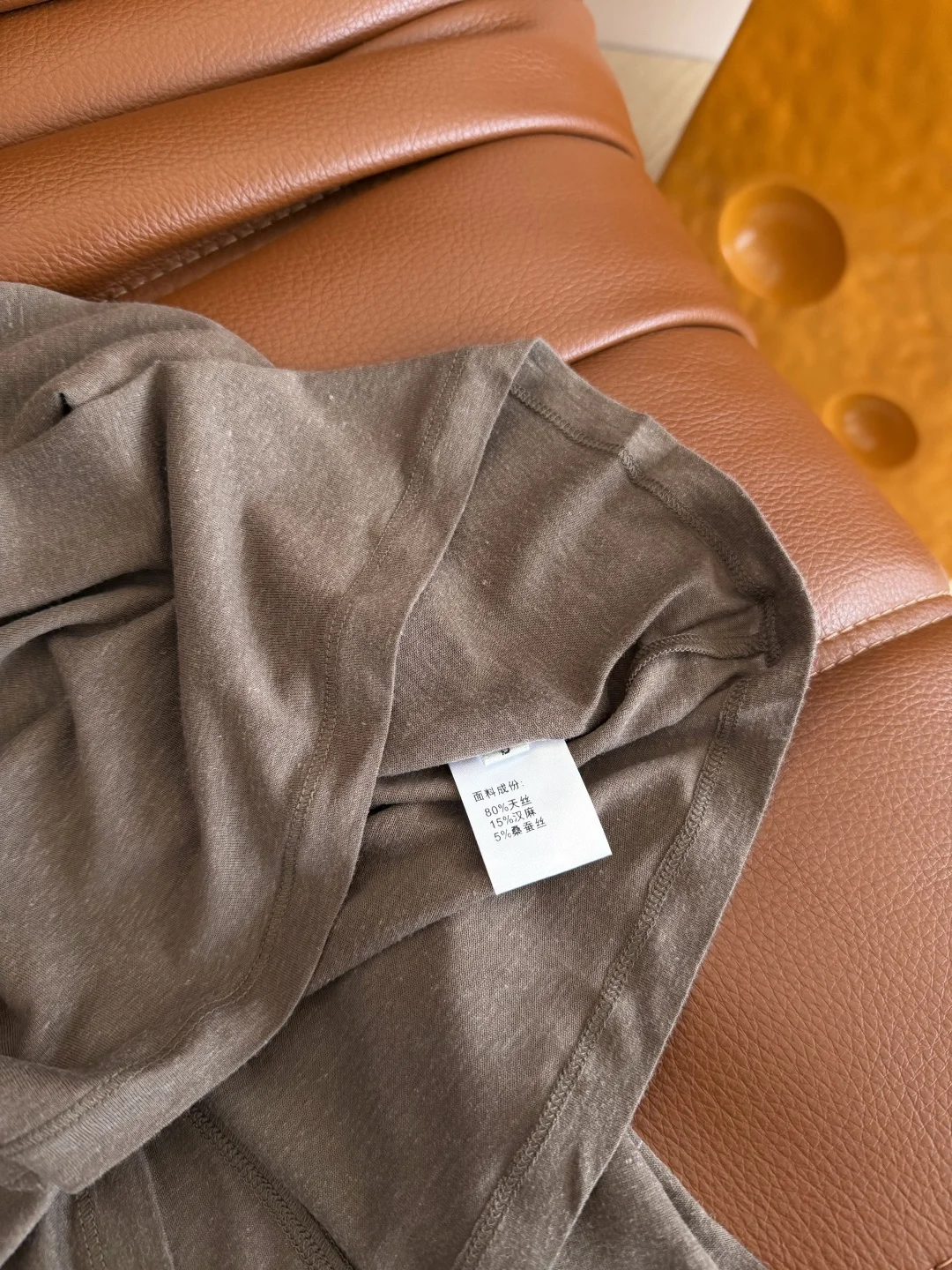 THE ROW T-shirts Linen Tencel Blend Brown-White S-L A95202609061730 - Image 8