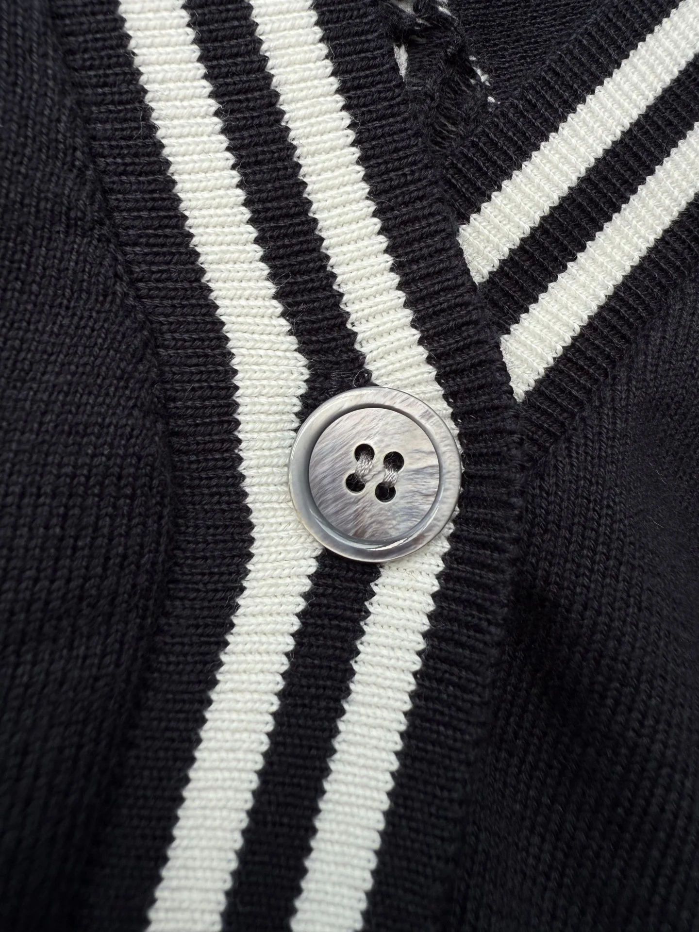 THOM BROWNE Sweaters Black-White-Red S-L C00202609063605 - Image 4