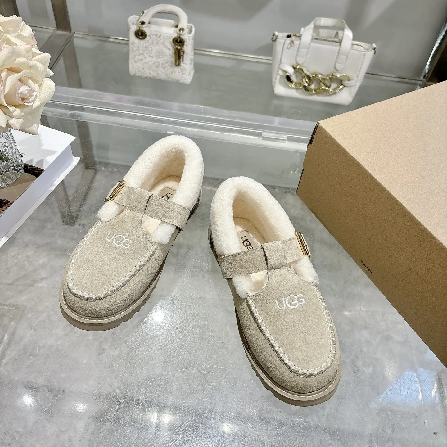 UGG Flats Suede Leather Beige-Cream EU36-40 B00202609111793 - Image 2