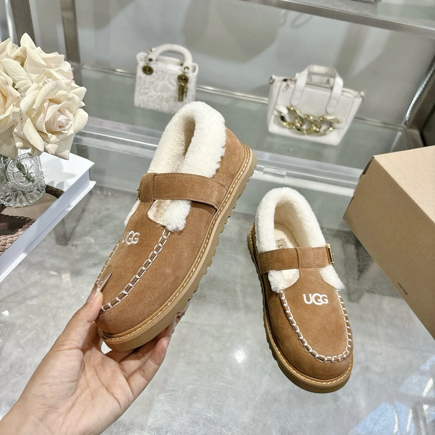 UGG Flats Suede Leather Brown-White EU36-40 B00202609111792 - Image 4