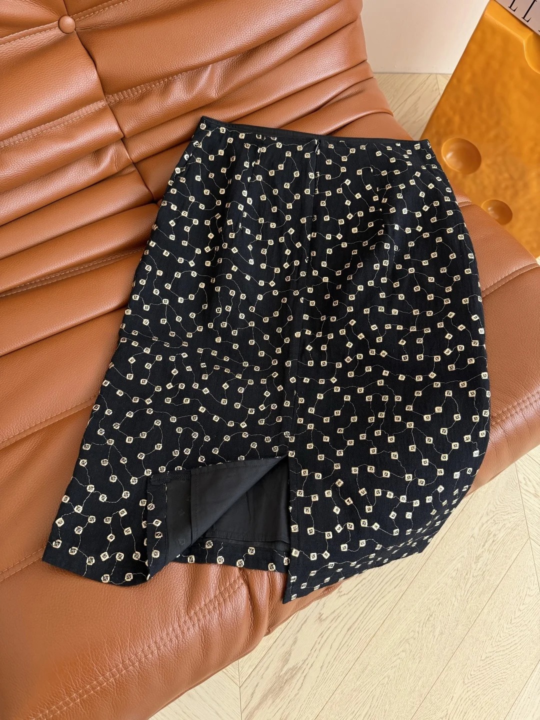 Uncategorized Skirts Black-Gold S-L B75202609060814 - Image 9