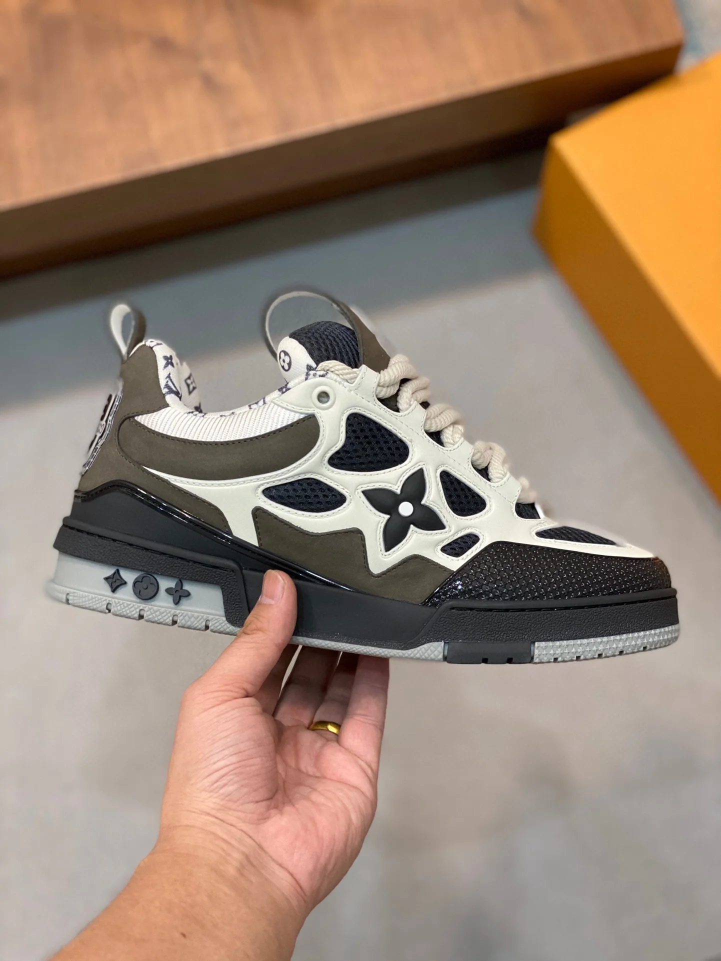 Uncategorized Sneakers Black-White-Brown C00202609111661 - Image 4