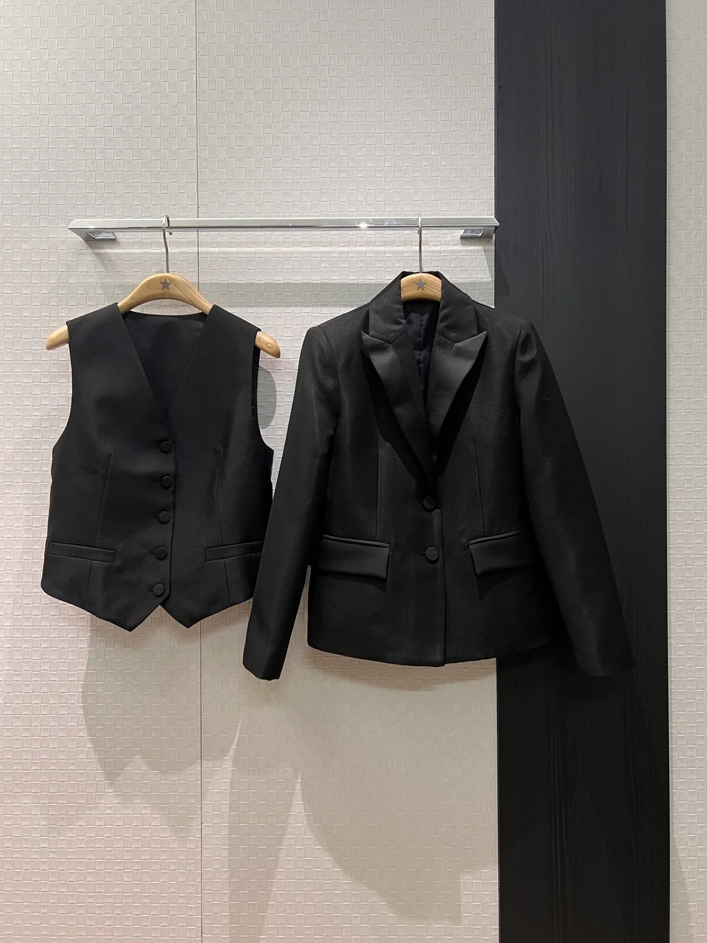 Uncategorized Suits Black S-M-L B20202609061670 - Image 9