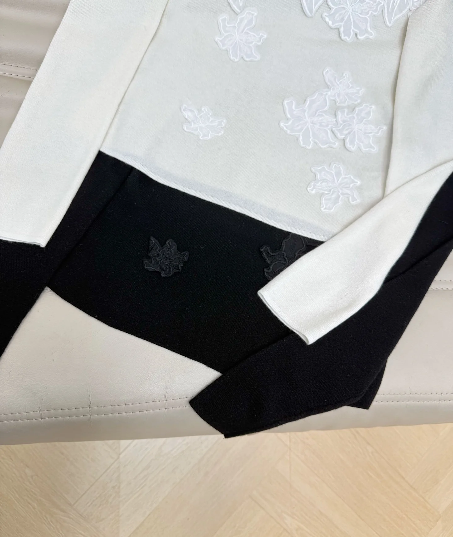 Uncategorized Sweaters Knit White-Black S-M-L B20202609060256 - Image 8