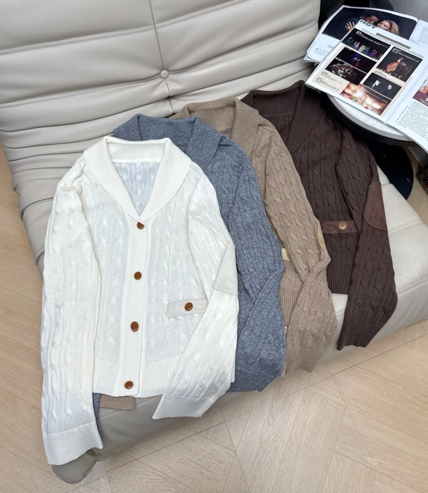 Uncategorized Sweaters White-Blue-Brown S-L B70202609060265