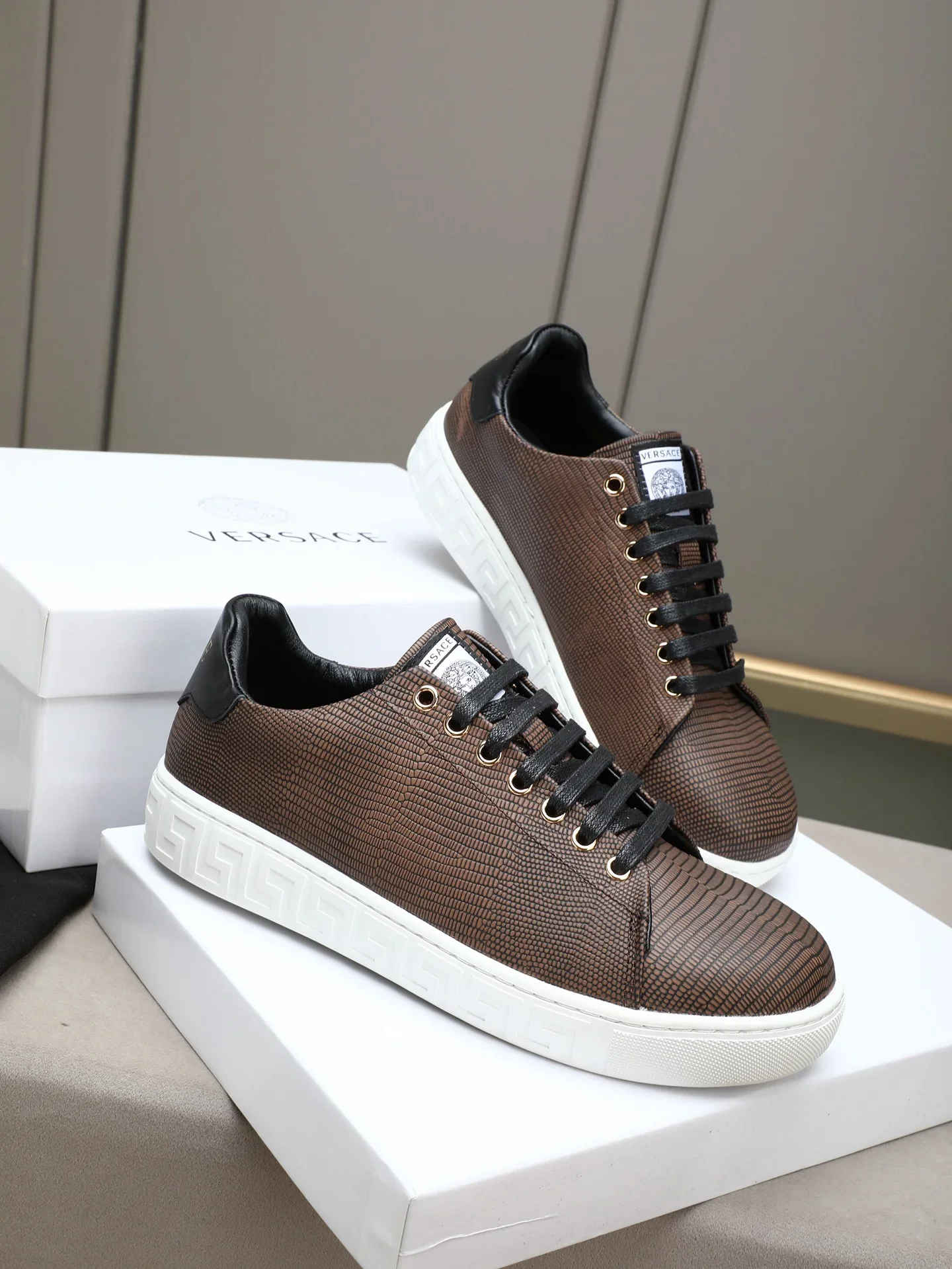 VERSACE Sneakers Calfskin Leather Brown-Black EU38-44 B10202609112038 - Image 4