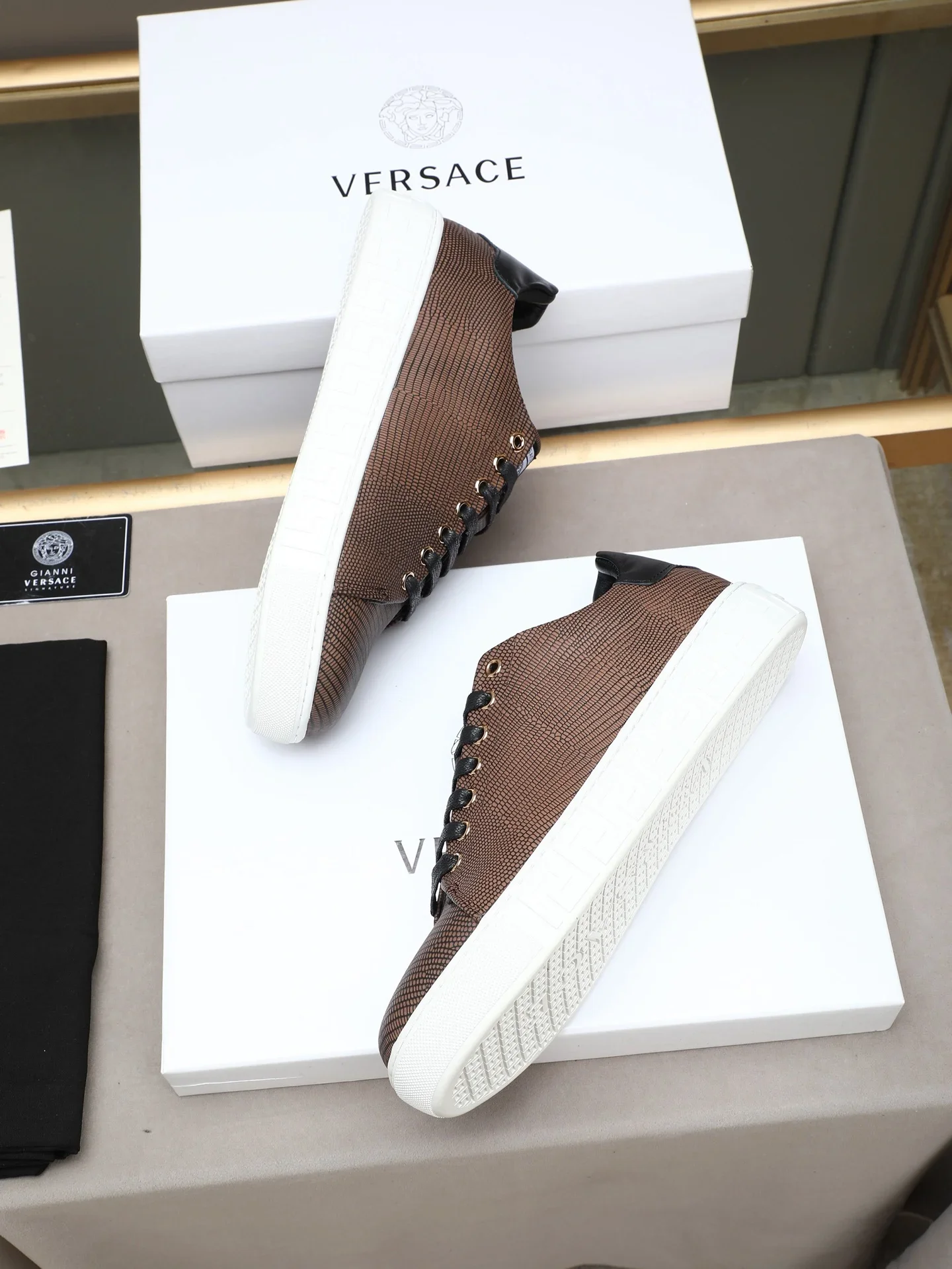VERSACE Sneakers Calfskin Leather Brown-Black EU38-44 B10202609112038 - Image 6