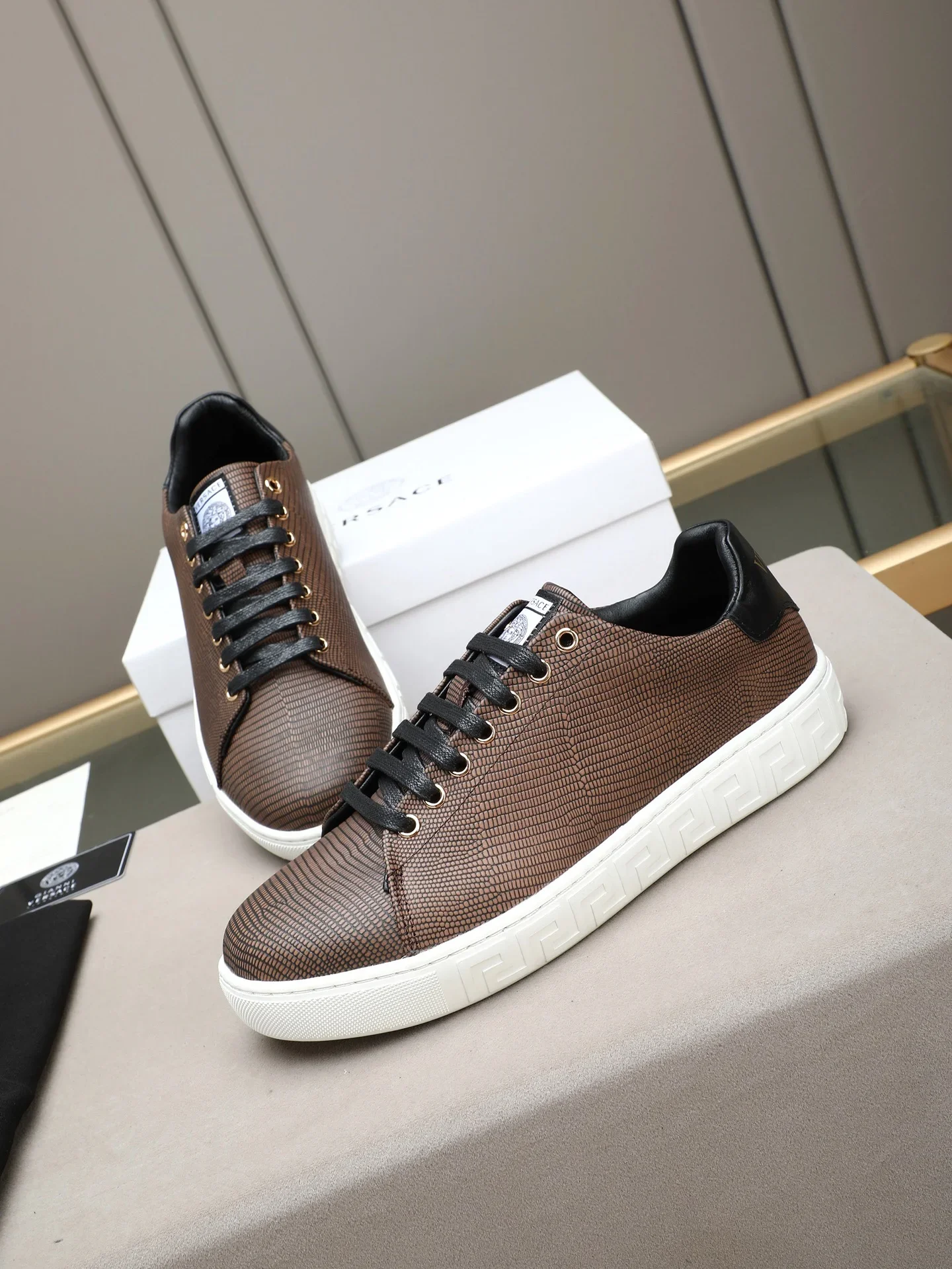 VERSACE Sneakers Calfskin Leather Brown-Black EU38-44 B10202609112038 - Image 8
