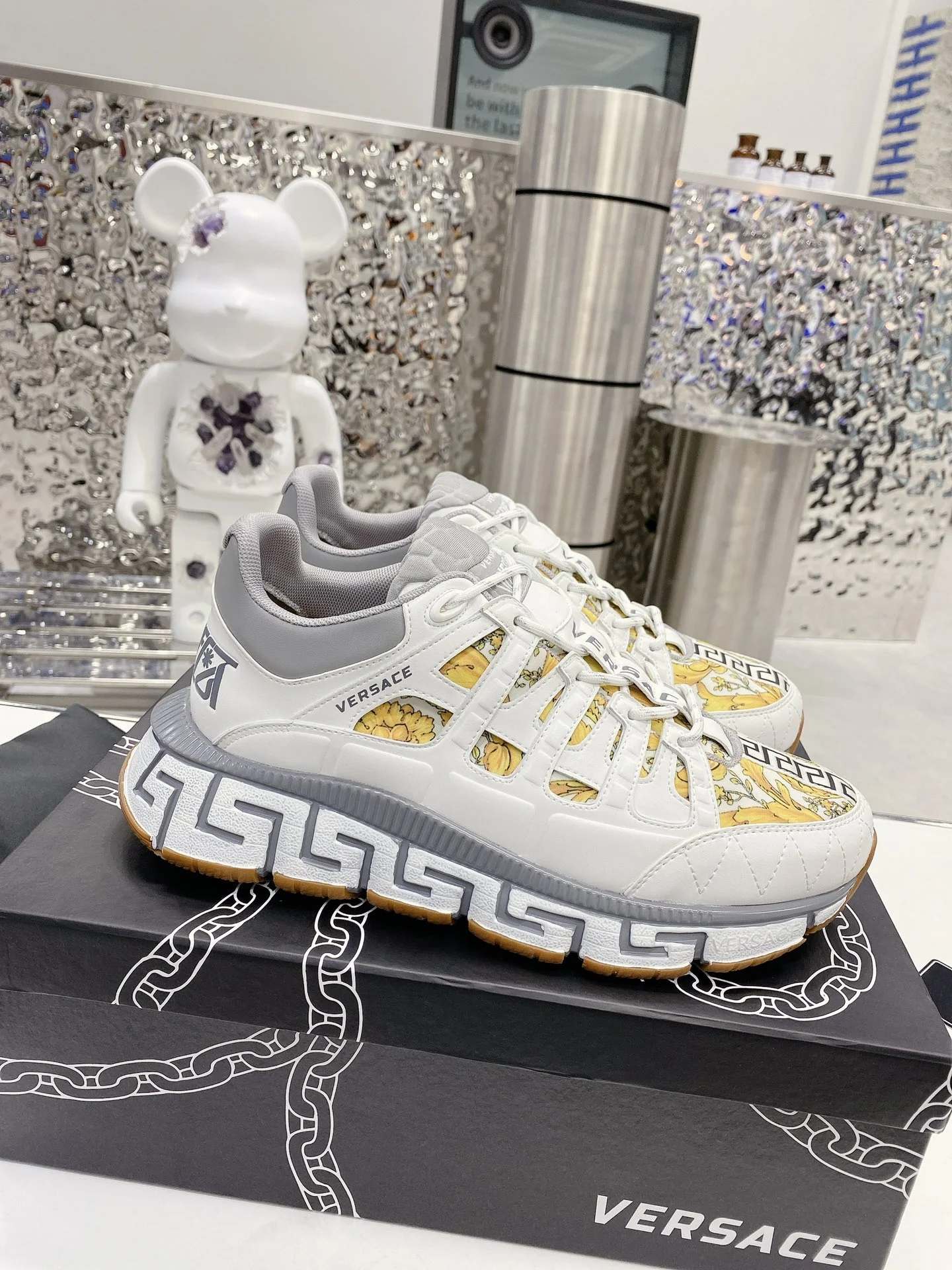 VERSACE Sneakers Cow Leather White-Gold EU35-46 B90202609111918