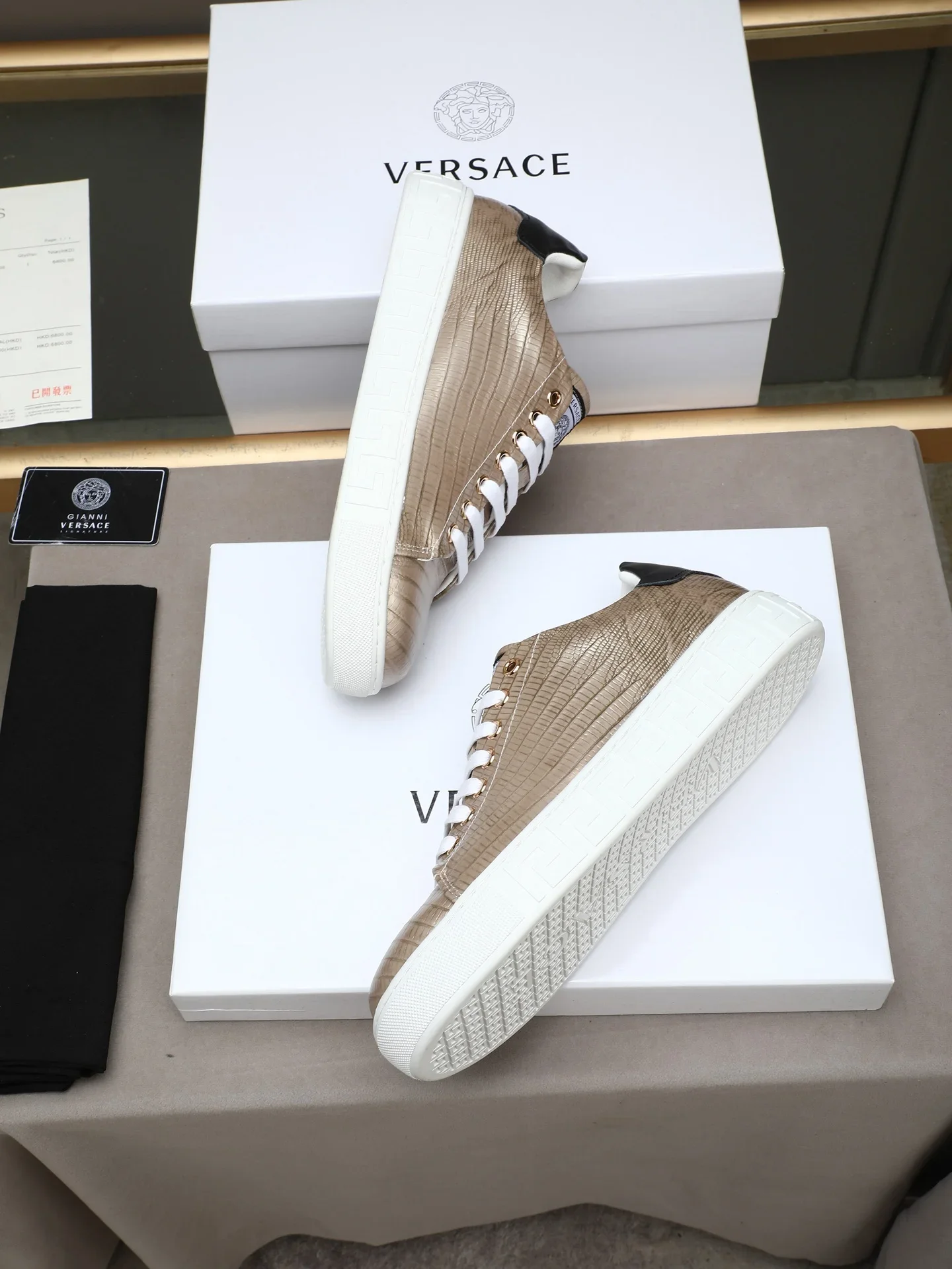 VERSACE Sneakers Gold-Black B10202609112040 - Image 8