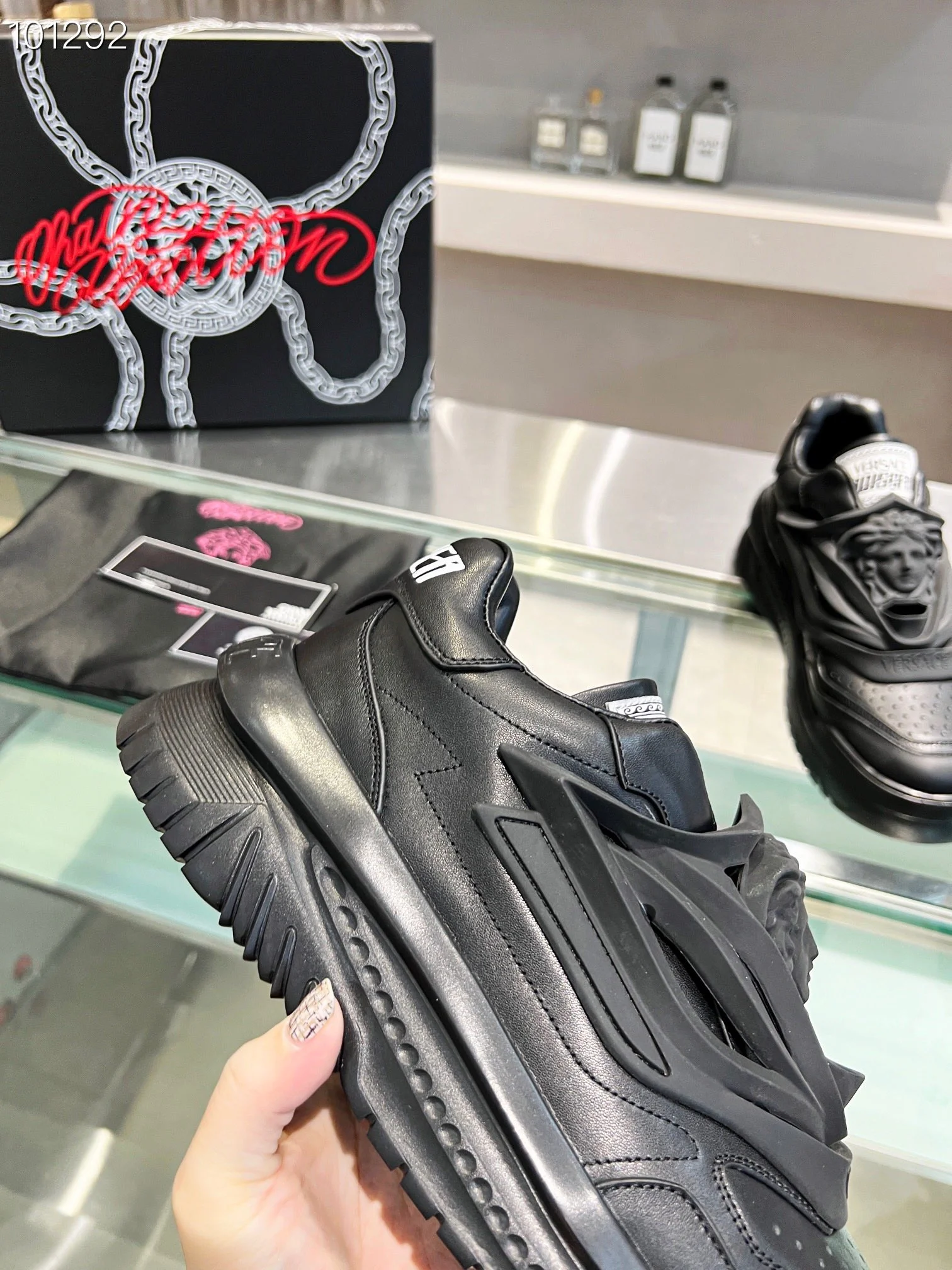 VERSACE Sneakers Leather Black EU35-46 B90202609111931 - Image 4