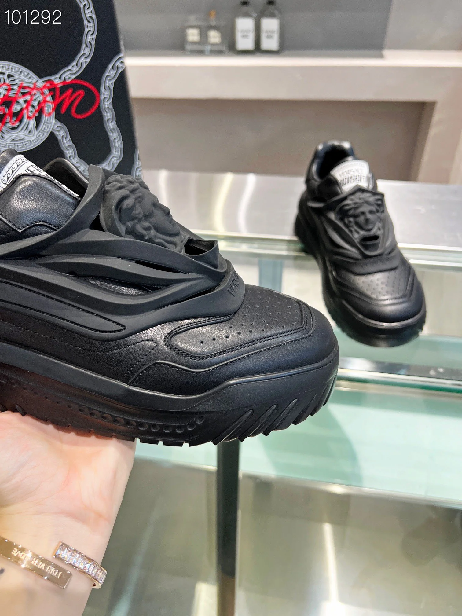 VERSACE Sneakers Leather Black EU35-46 B90202609111931 - Image 5