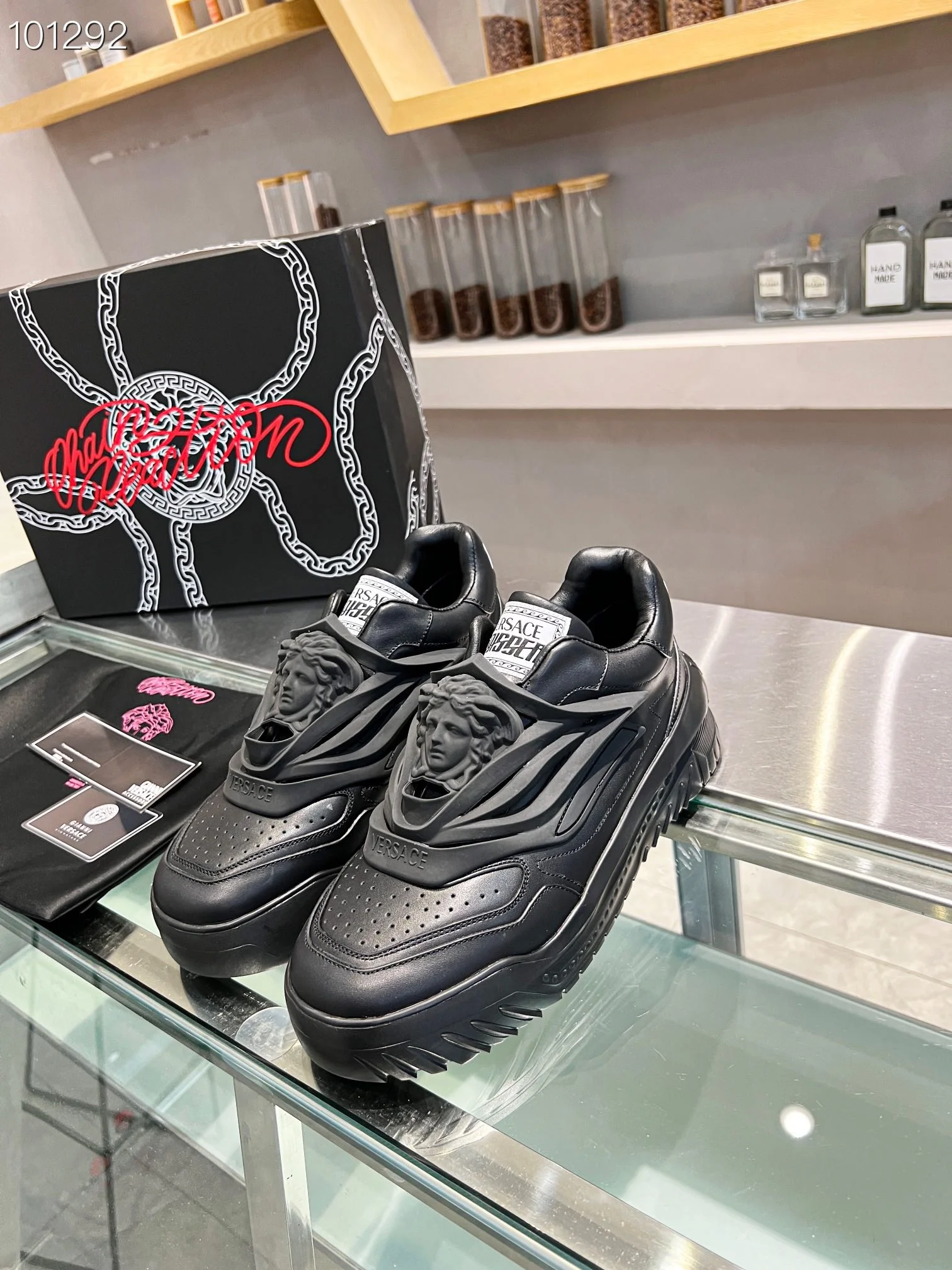 VERSACE Sneakers Leather Black EU35-46 B90202609111931 - Image 6