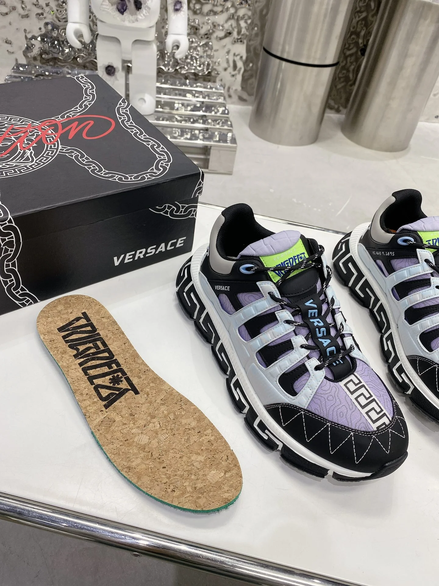 VERSACE Sneakers Leather Black-Purple EU35-46 B90202609111913 - Image 9