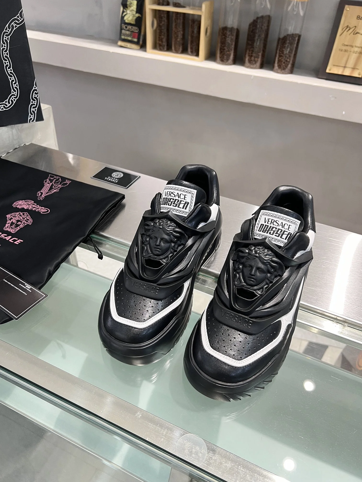 VERSACE Sneakers Leather Black-White EU35-46 B90202609111932 - Image 8