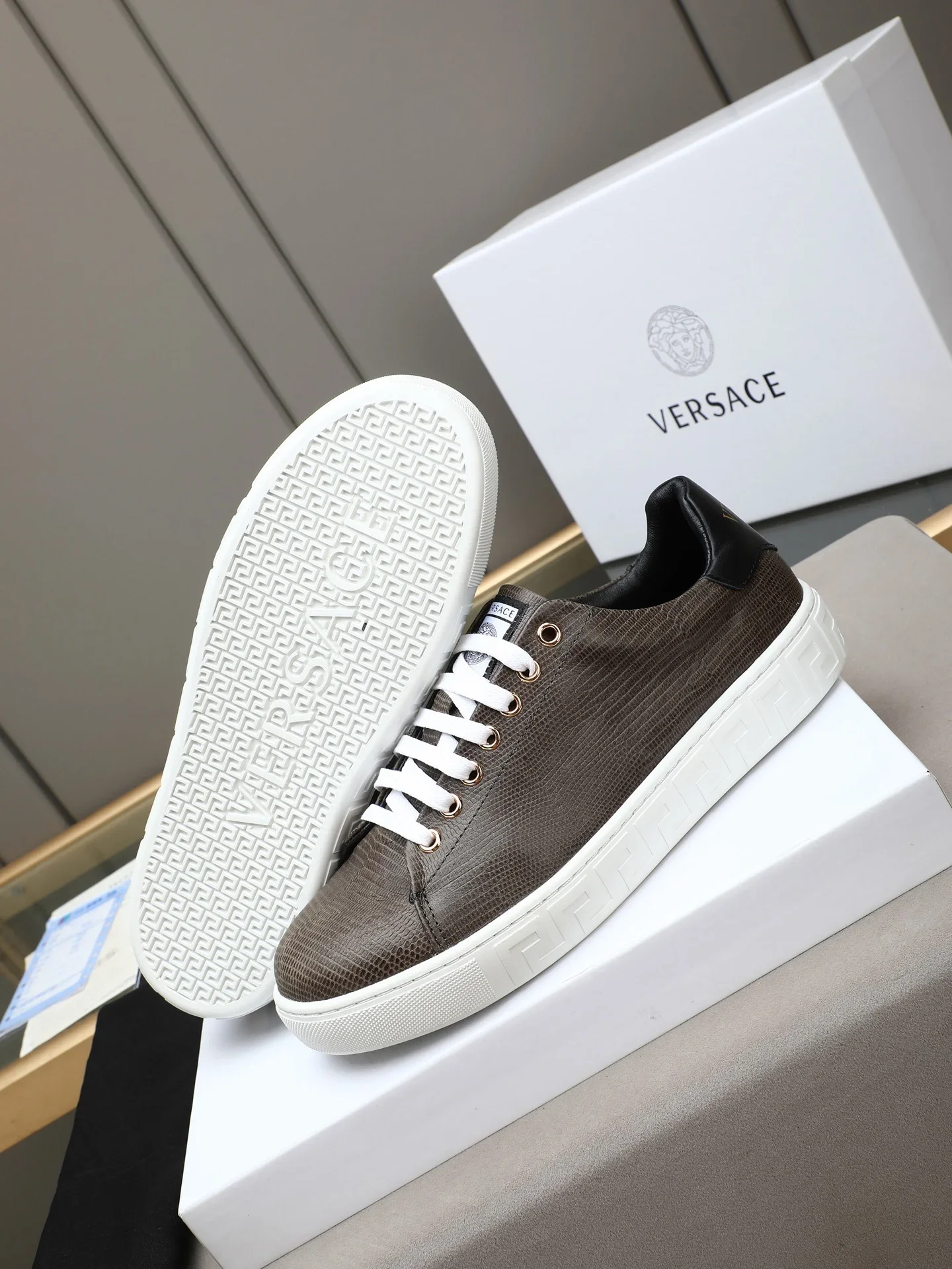 VERSACE Sneakers Lizard Embossed Calfskin Brown-Black EU38-44 B10202609112039 - Image 3