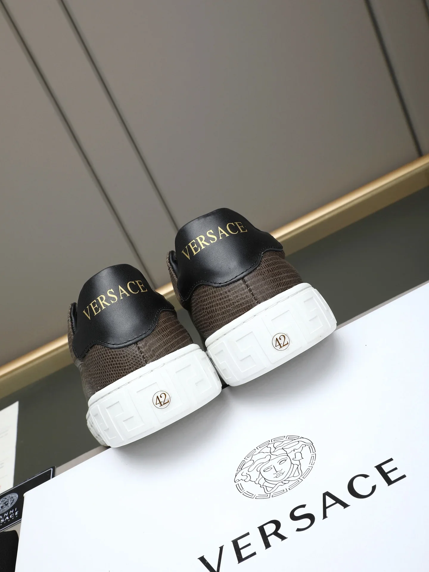 VERSACE Sneakers Lizard Embossed Calfskin Brown-Black EU38-44 B10202609112039 - Image 5
